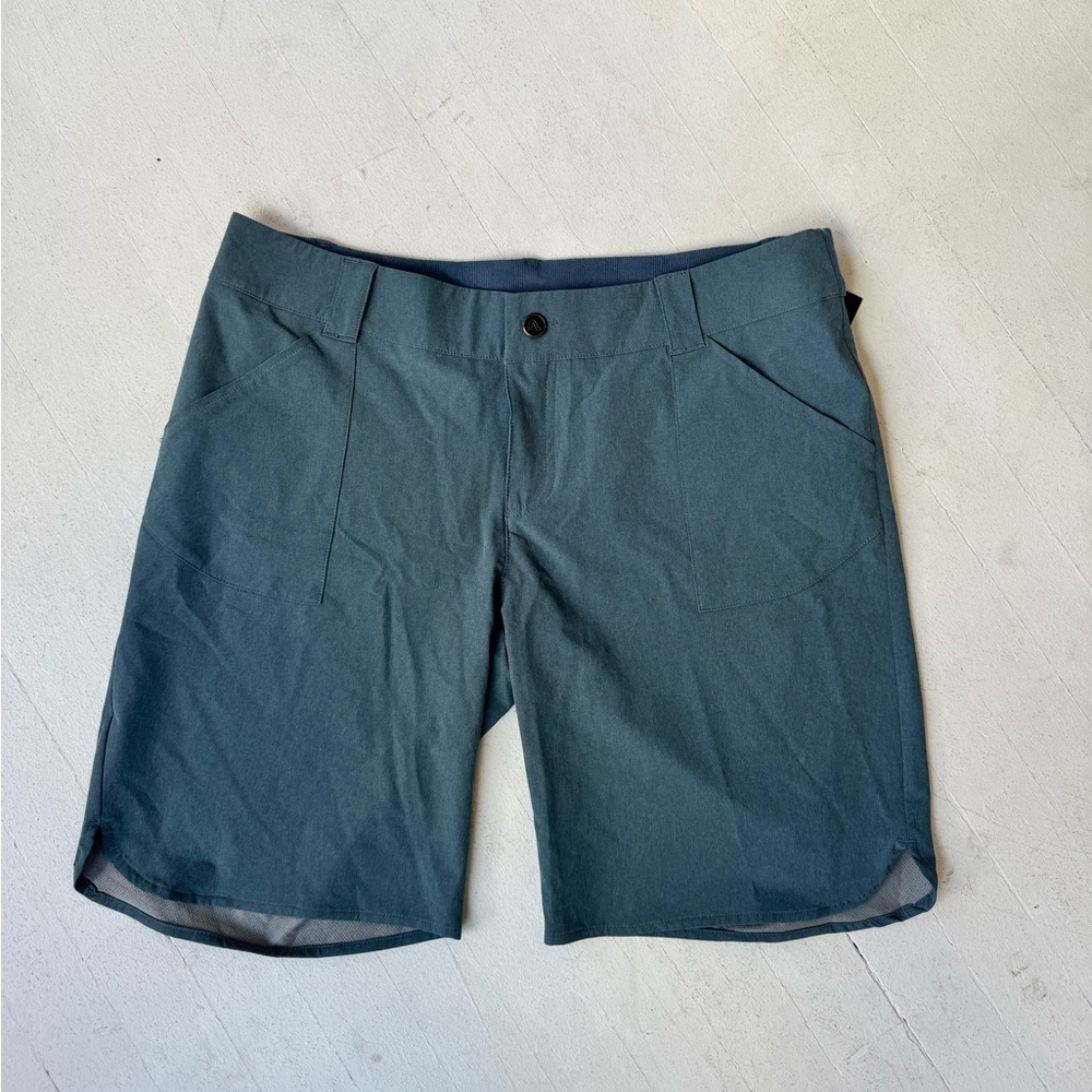 men’s shorts